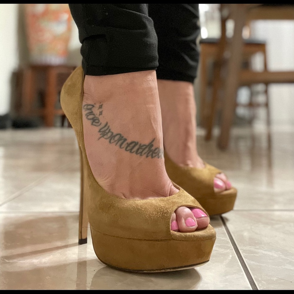 Jimmy Choo heels w/ box and dust bag